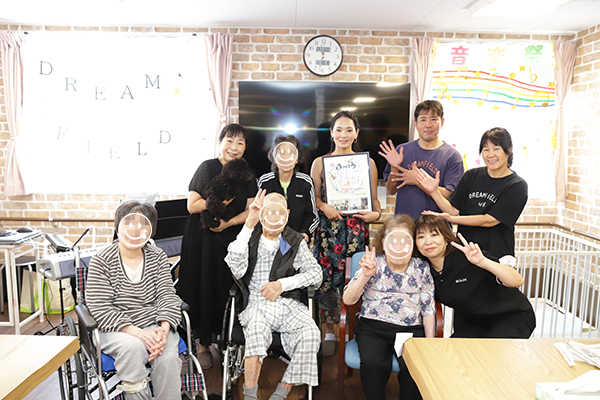 住宅型有料老人ホーム
ドリームフィールド名東
バイオリン演奏会