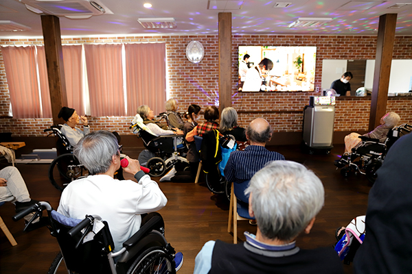 住宅型有料老人ホームドリームフィールド カラオケ大会