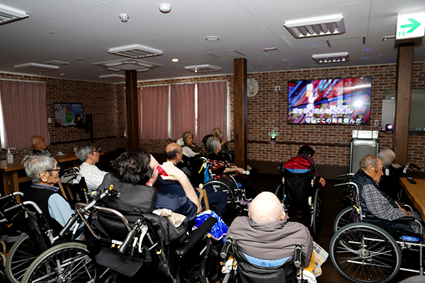住宅型有料老人ホームドリームフィールド カラオケ大会